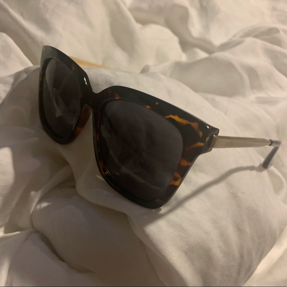 DIFF Bella Tortoise Sunglasses - Rachel Zoe